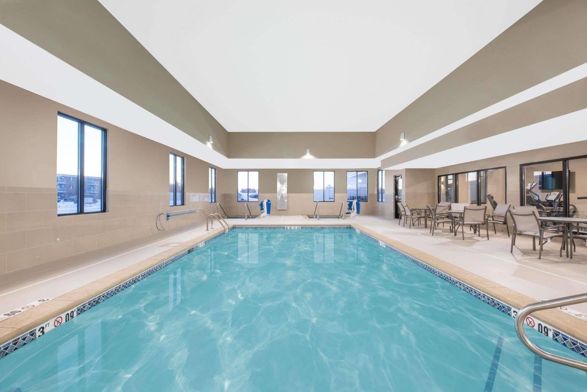 Candlewood Suites Fargo South-Medical Center By Ihg Ngoại thất bức ảnh